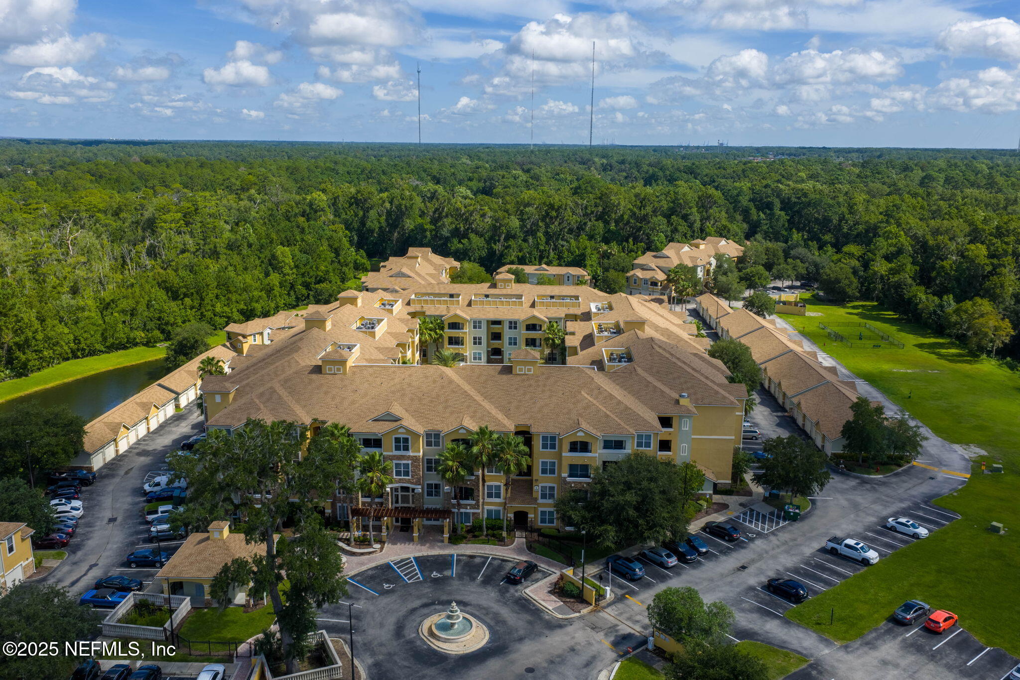 8539 GATE Parkway W, 9413