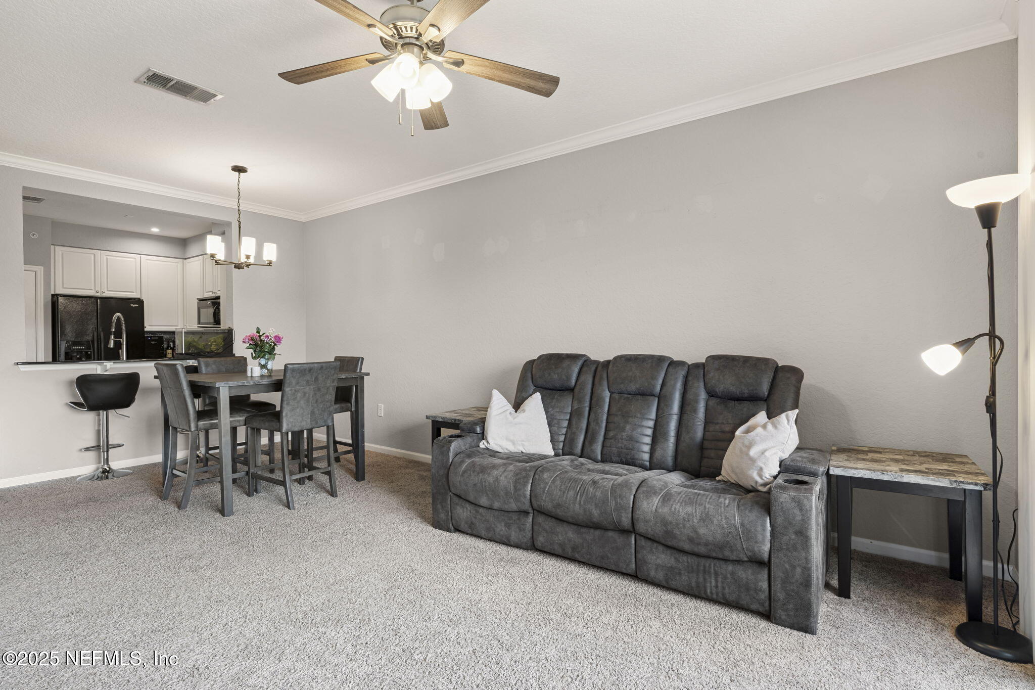 8539 GATE Parkway W, 9413