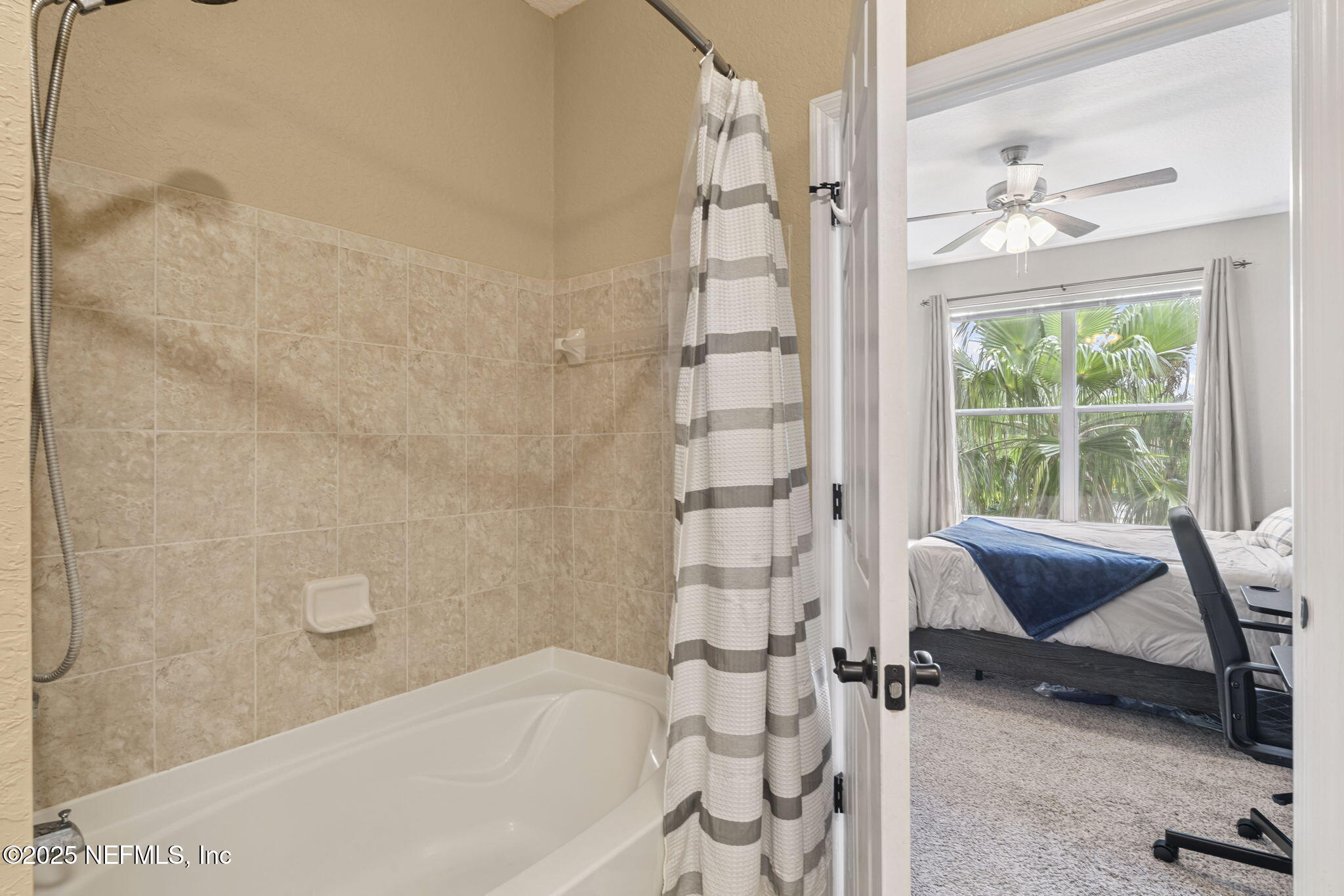 8539 GATE Parkway W, 9413