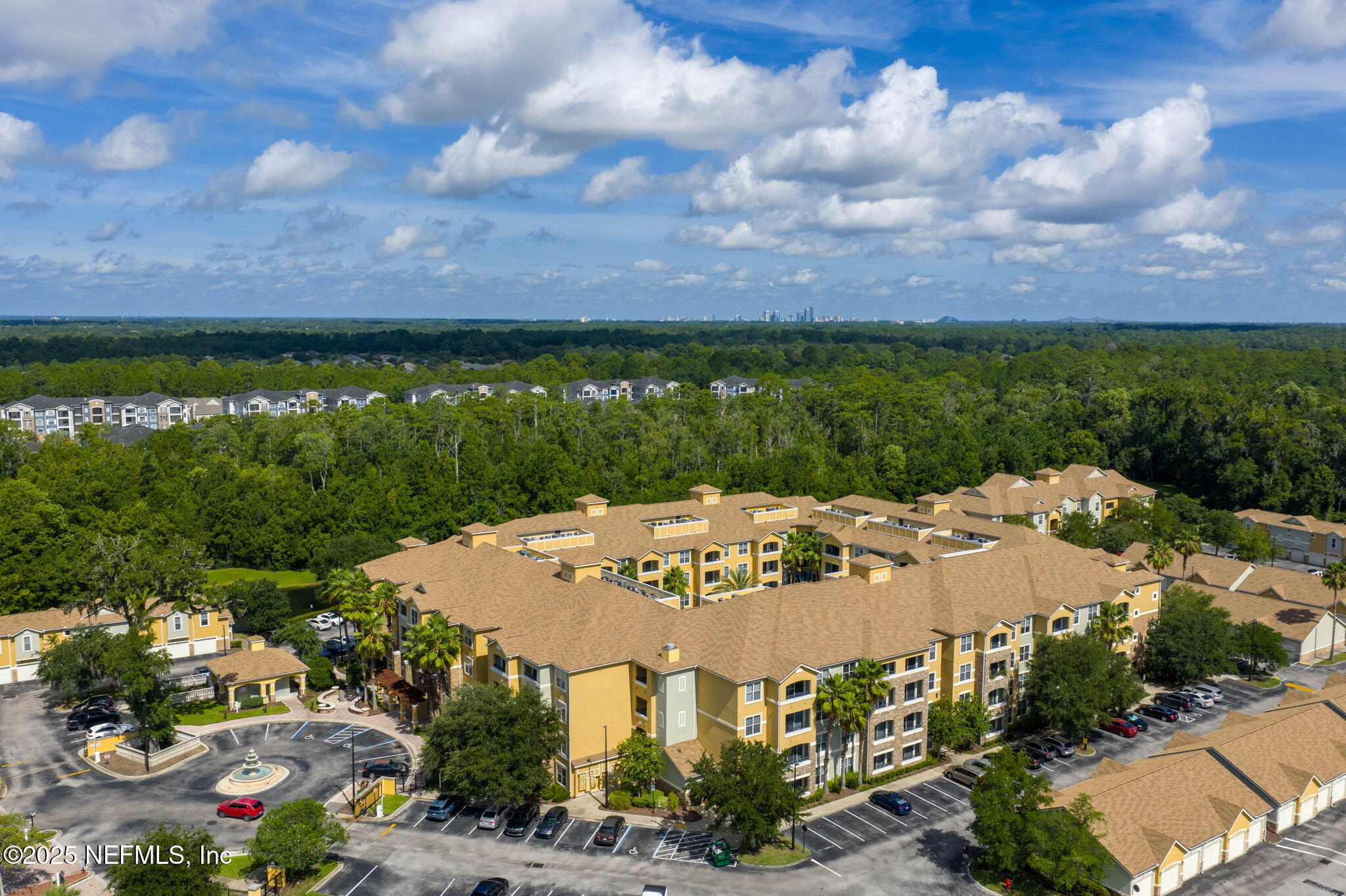 8539 GATE Parkway W, 9413