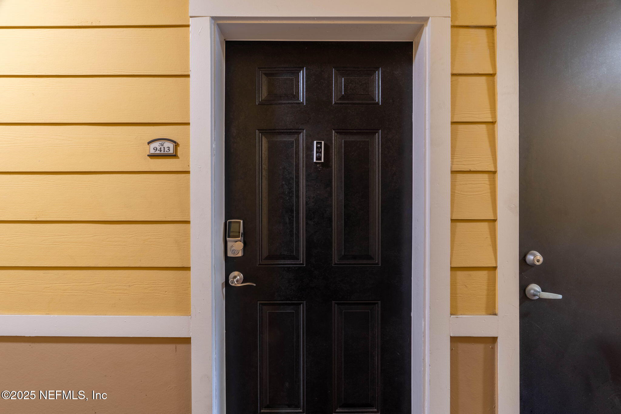 8539 GATE Parkway W, 9413