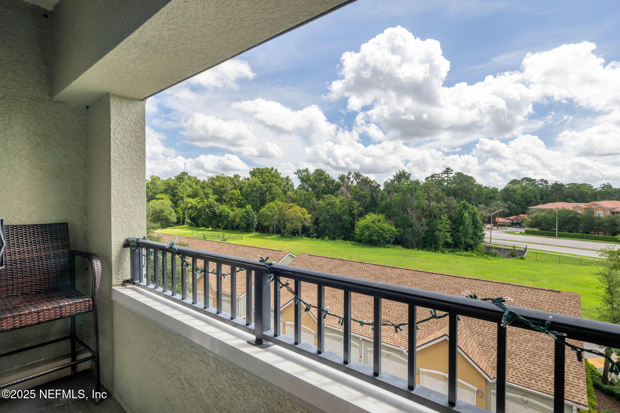 8539 GATE Parkway W, 9413