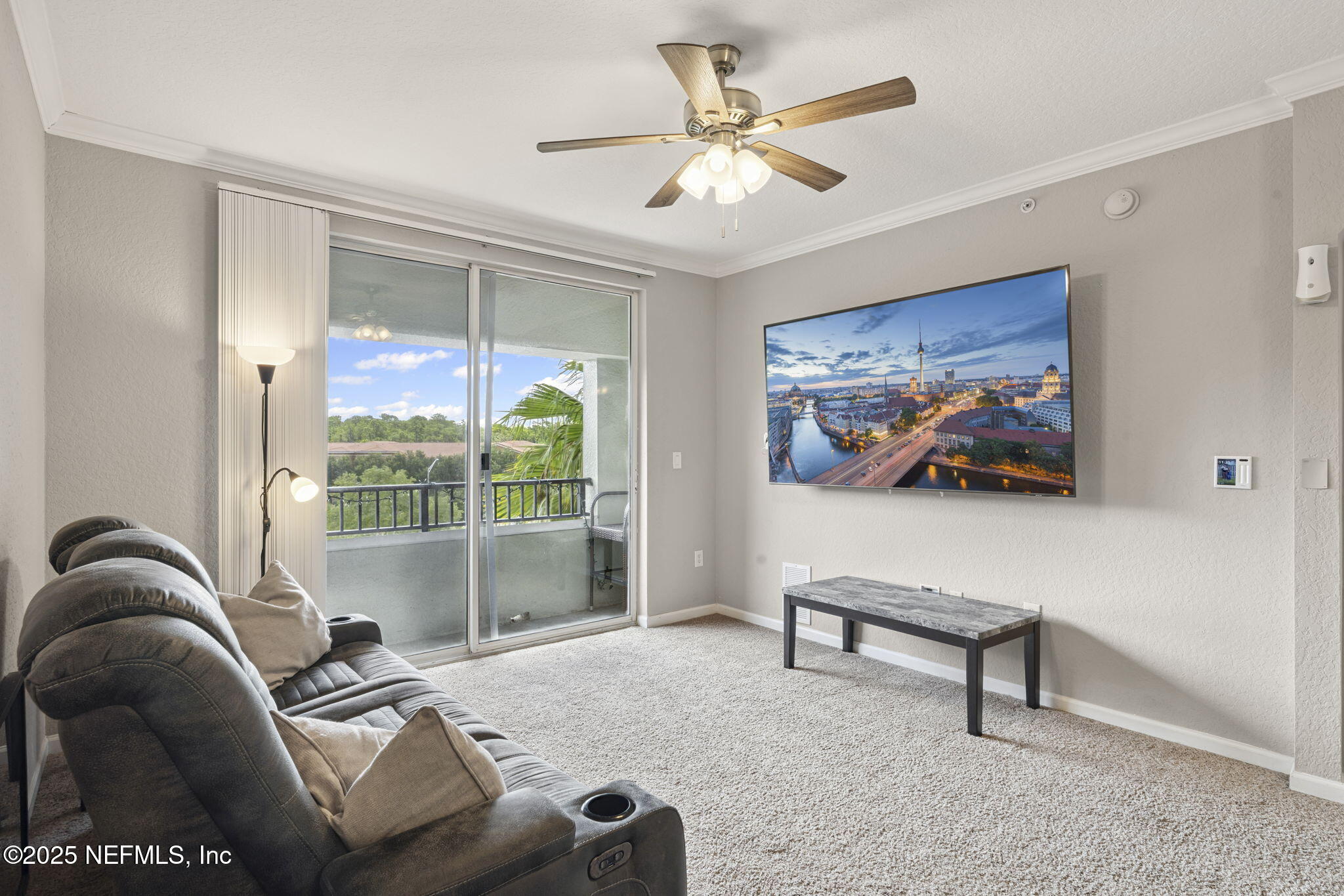 8539 GATE Parkway W, 9413