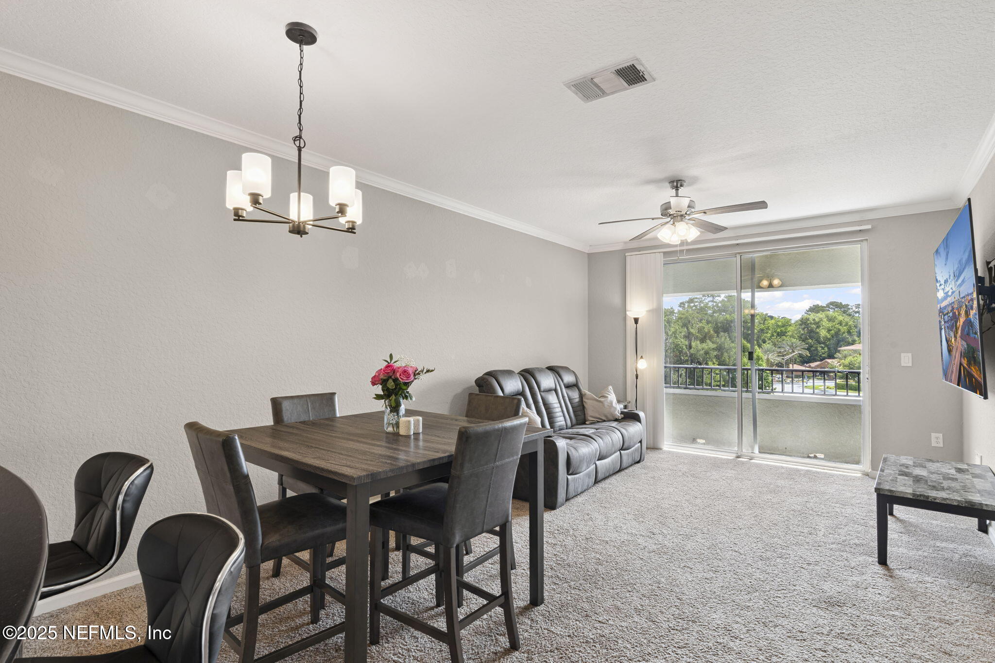 8539 GATE Parkway W, 9413