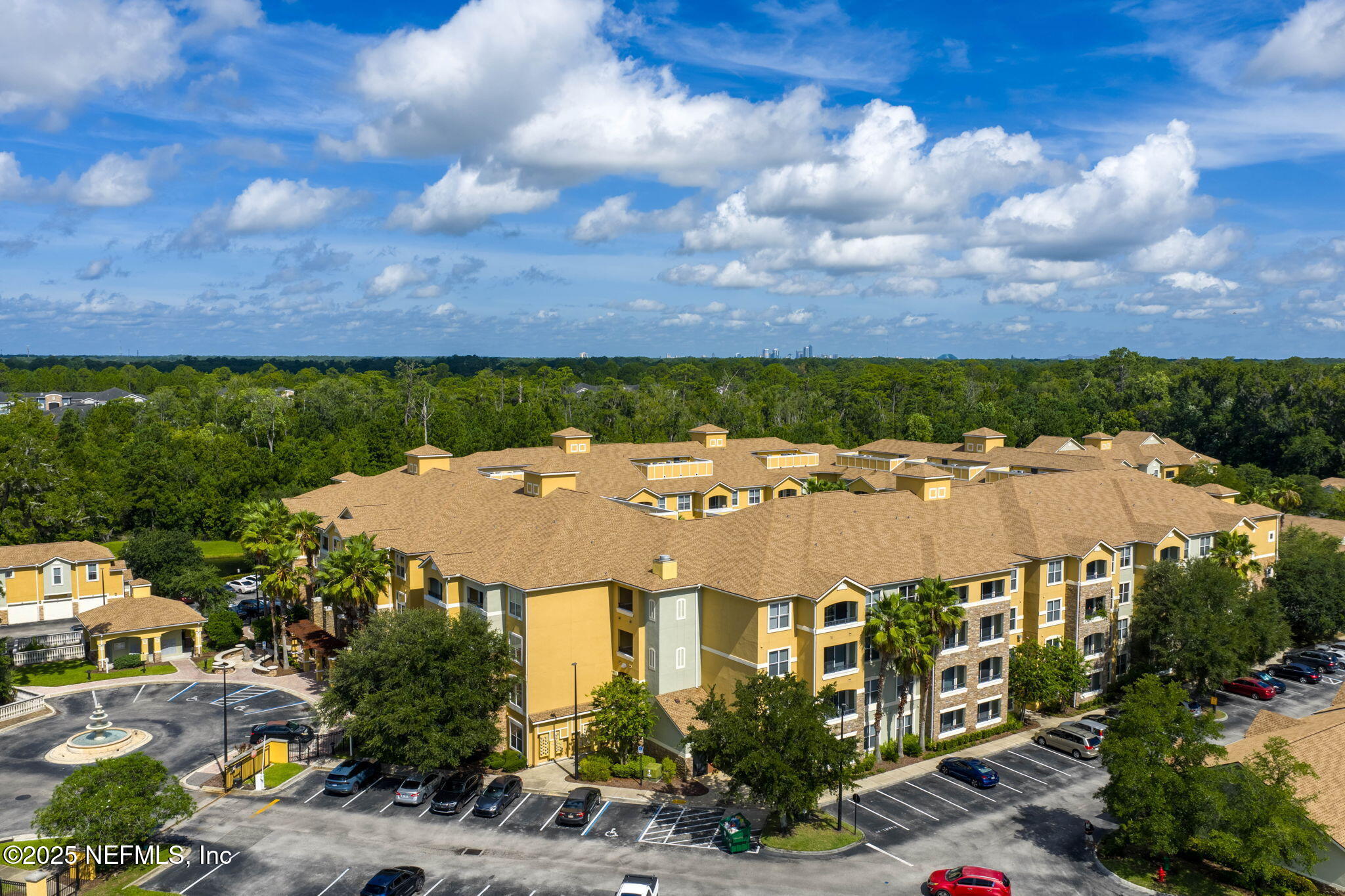 8539 GATE Parkway W, 9413