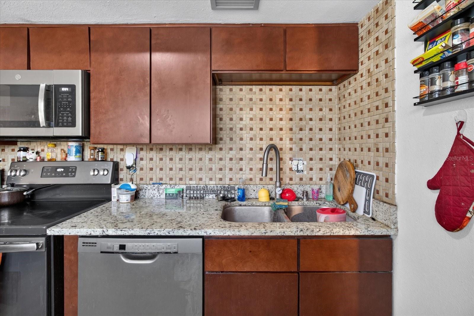 10538 AGATE CT
