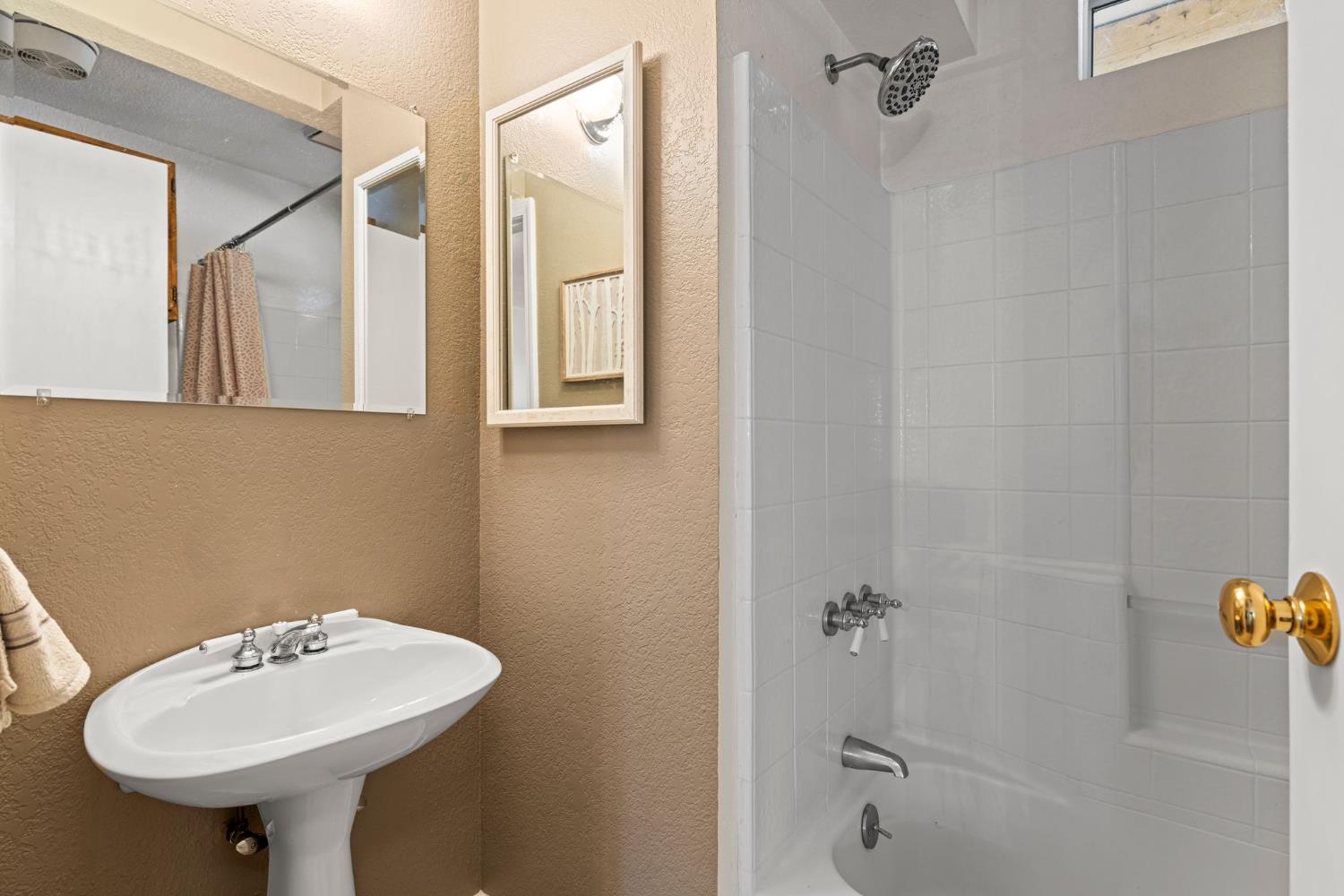 5768 Lupin Lane