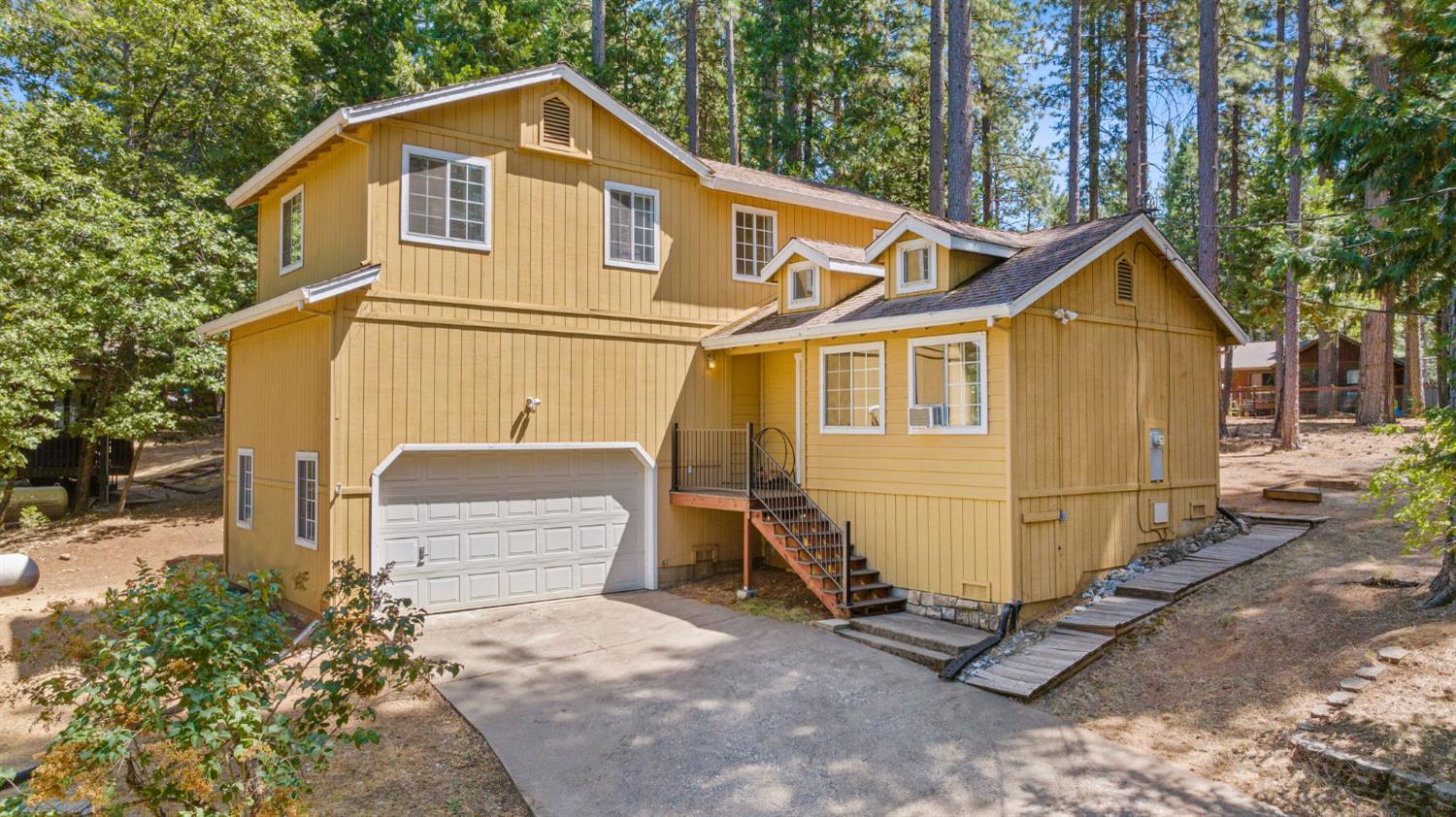 5768 Lupin Lane