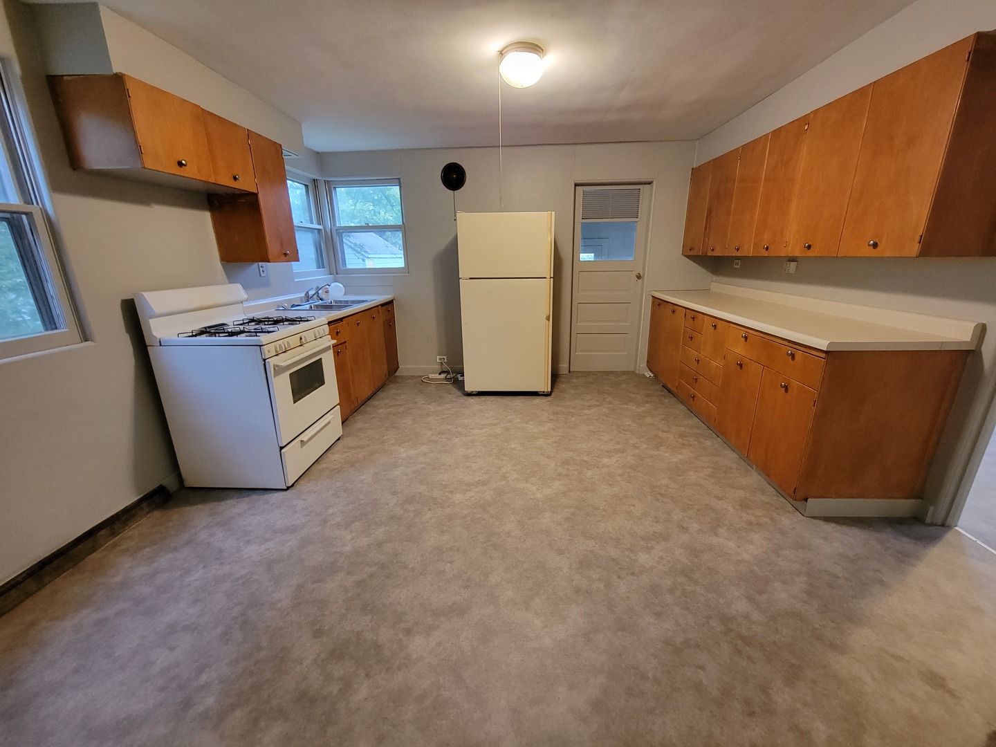 708 Poplar Street Unit: 1