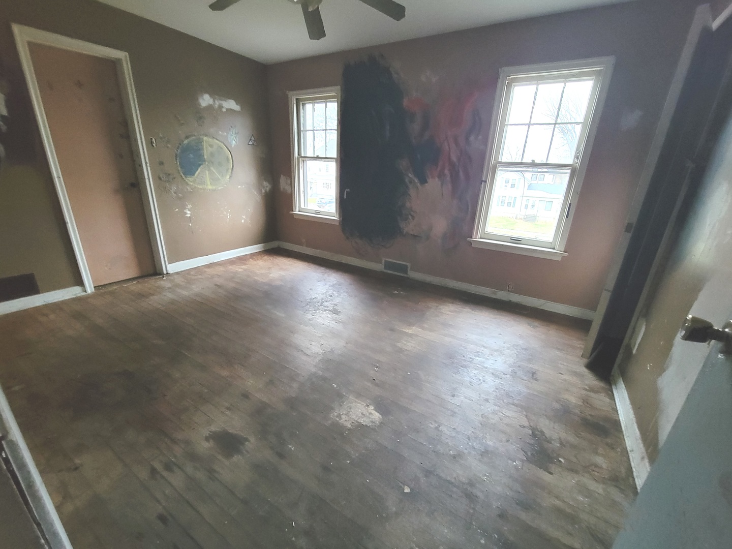 218 S Bloomington Street