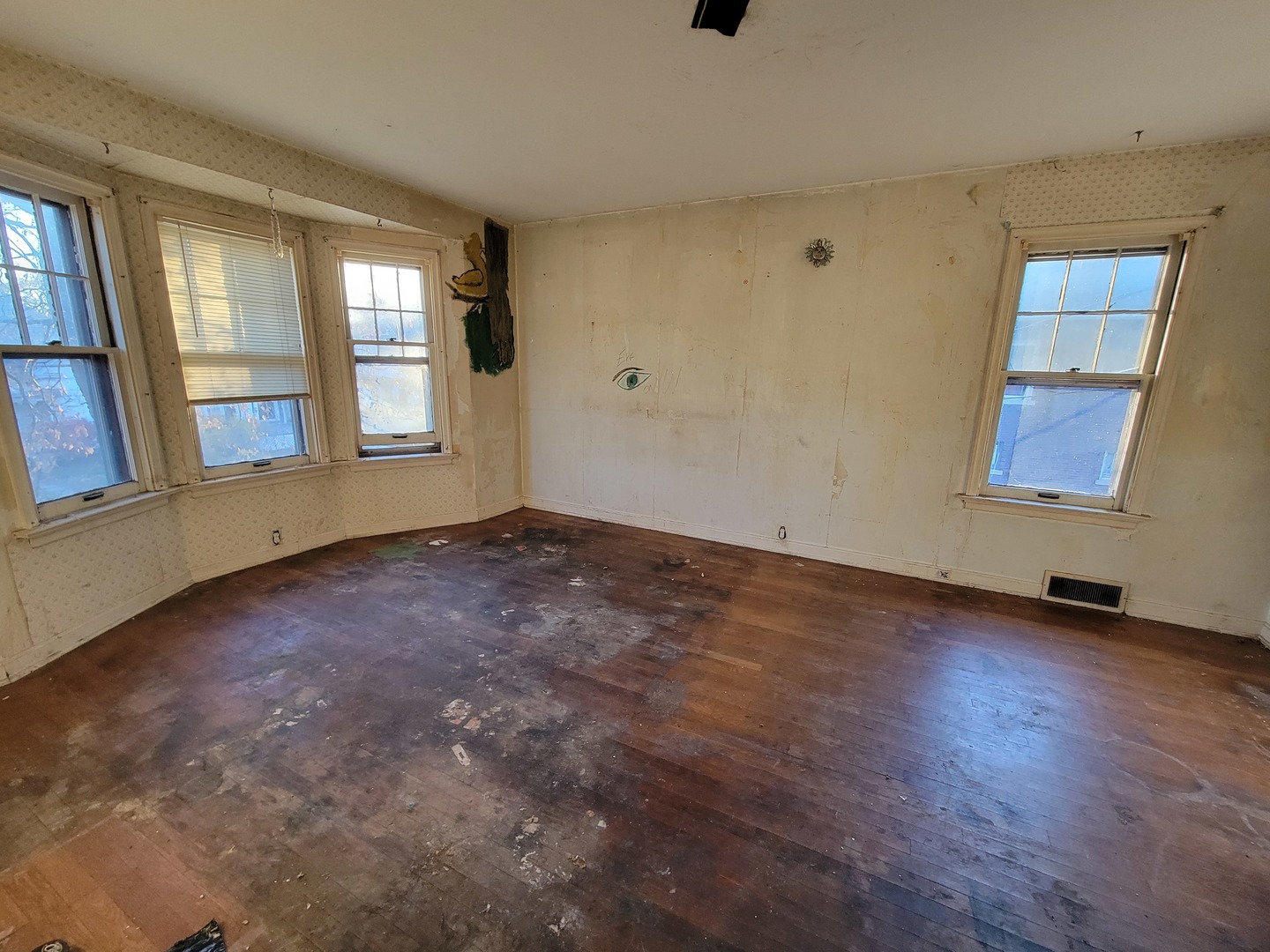 218 S Bloomington Street