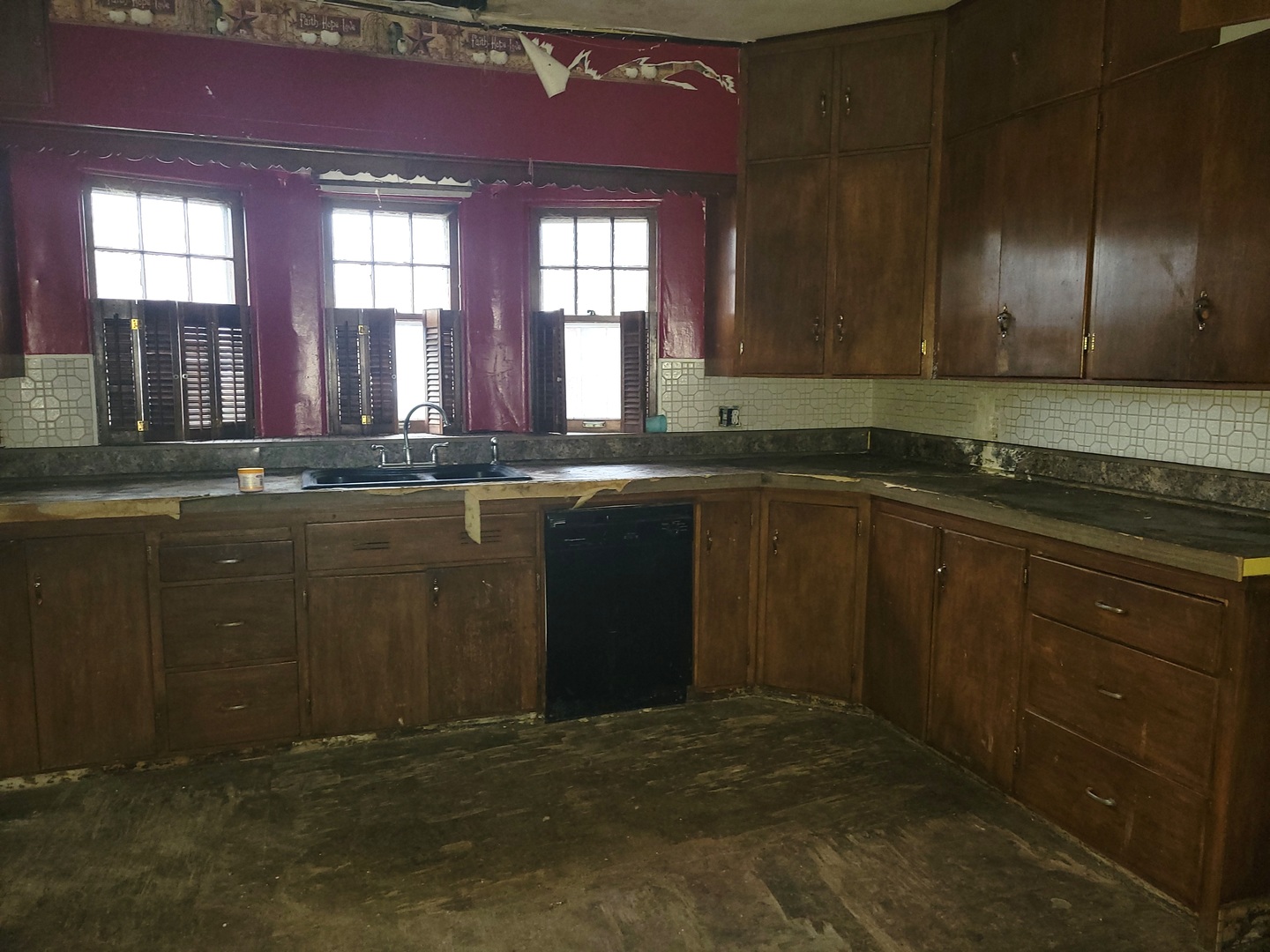 218 S Bloomington Street