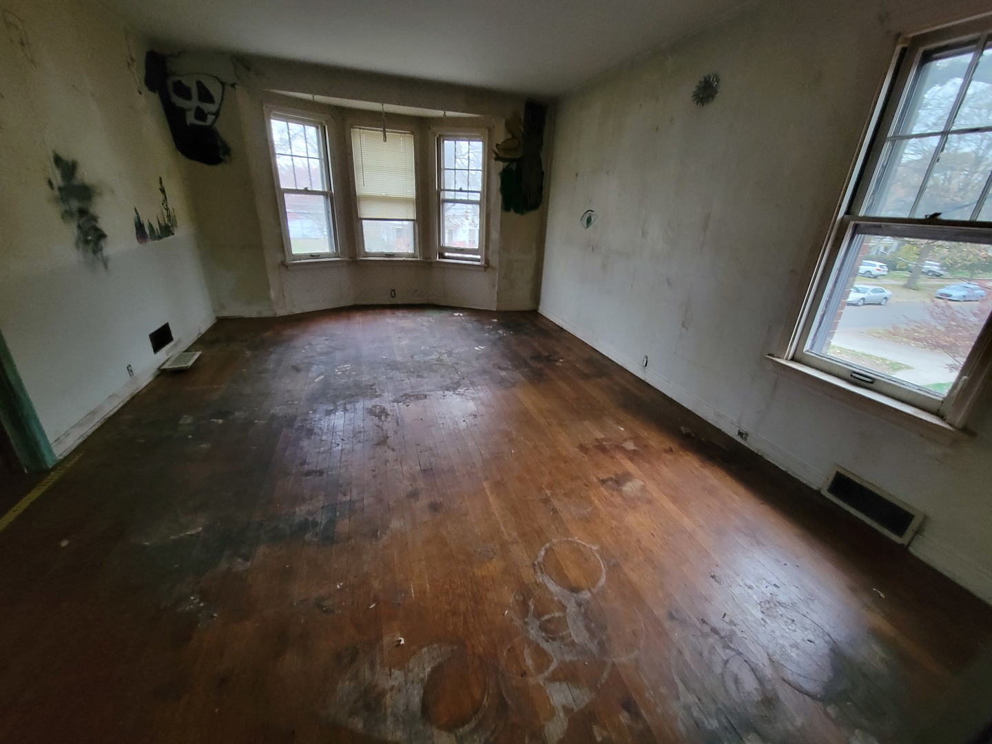 218 S Bloomington Street