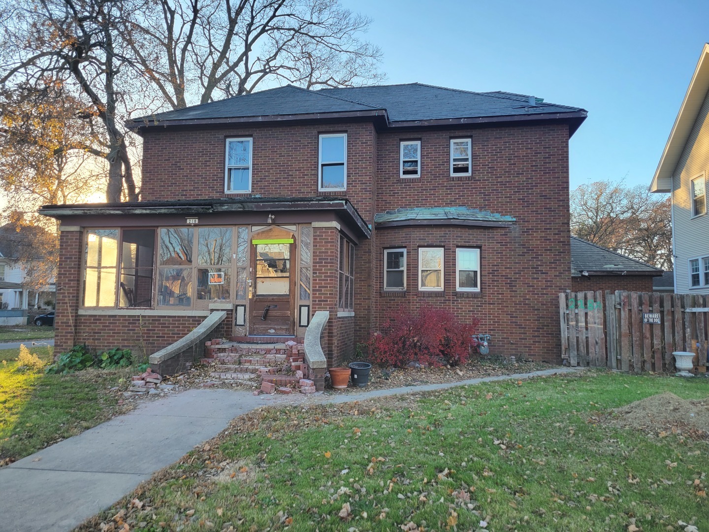 218 S Bloomington Street