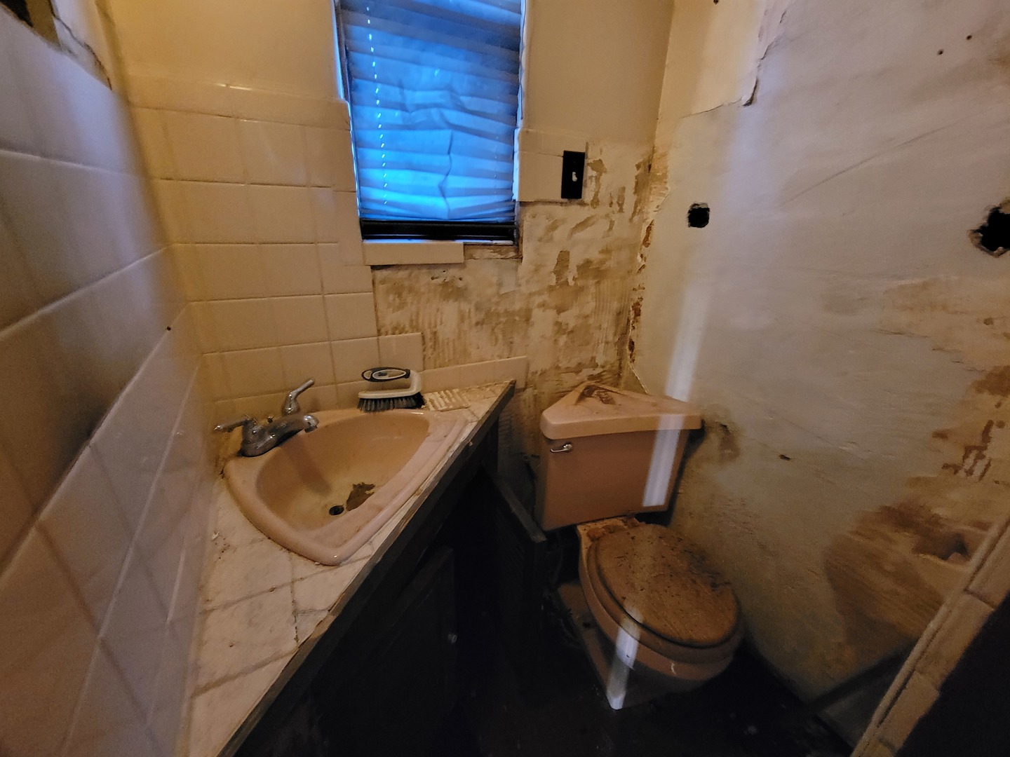 218 S Bloomington Street