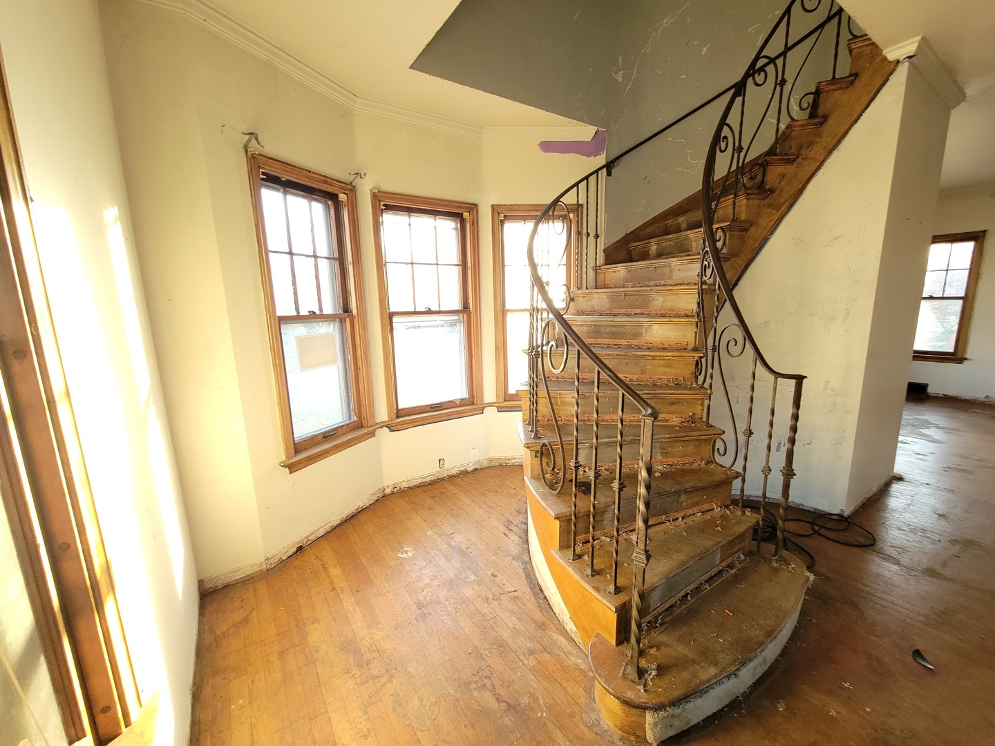 218 S Bloomington Street