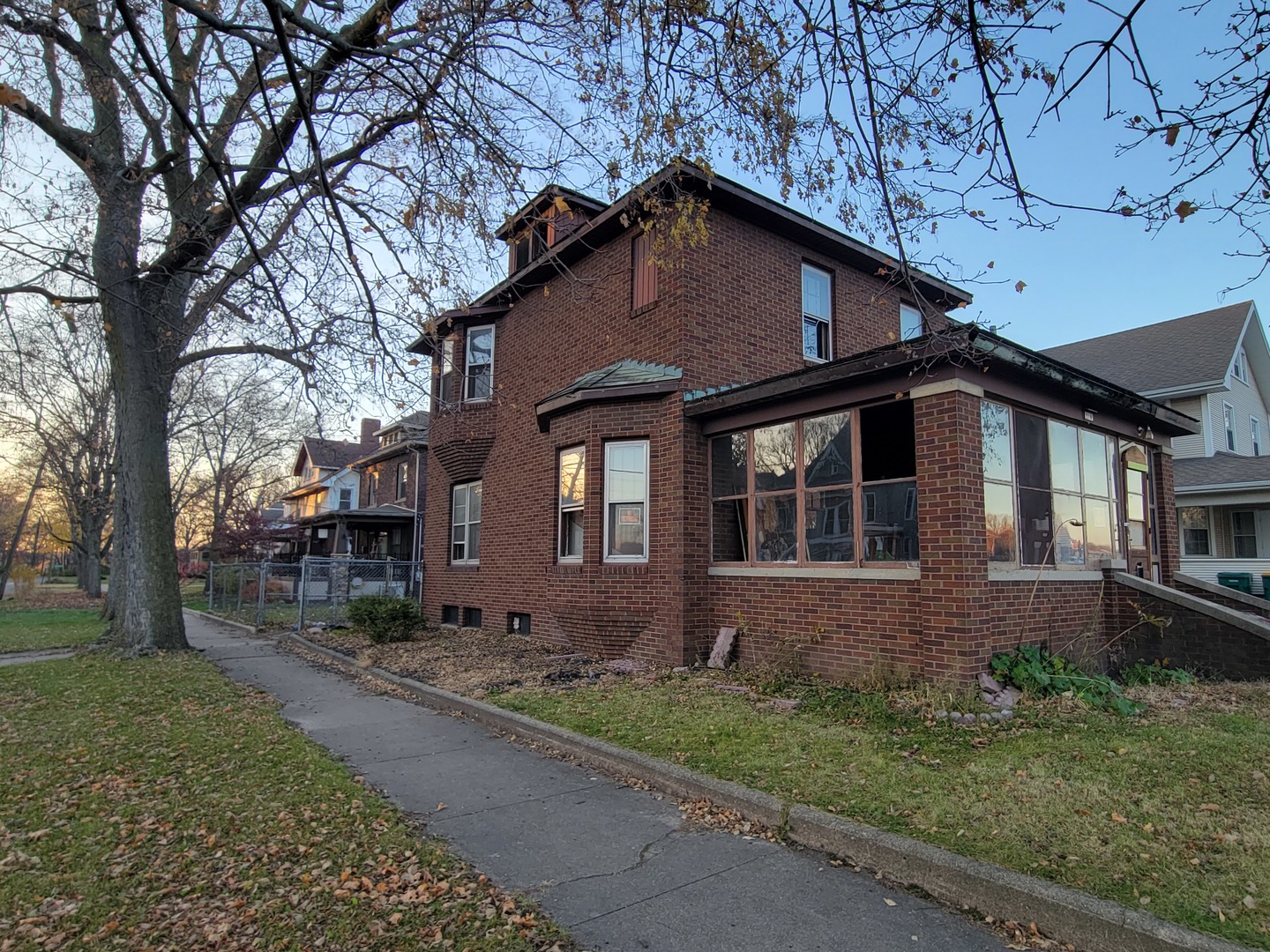 218 S Bloomington Street