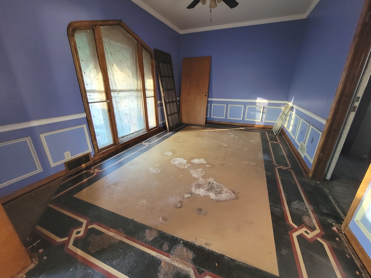 218 S Bloomington Street