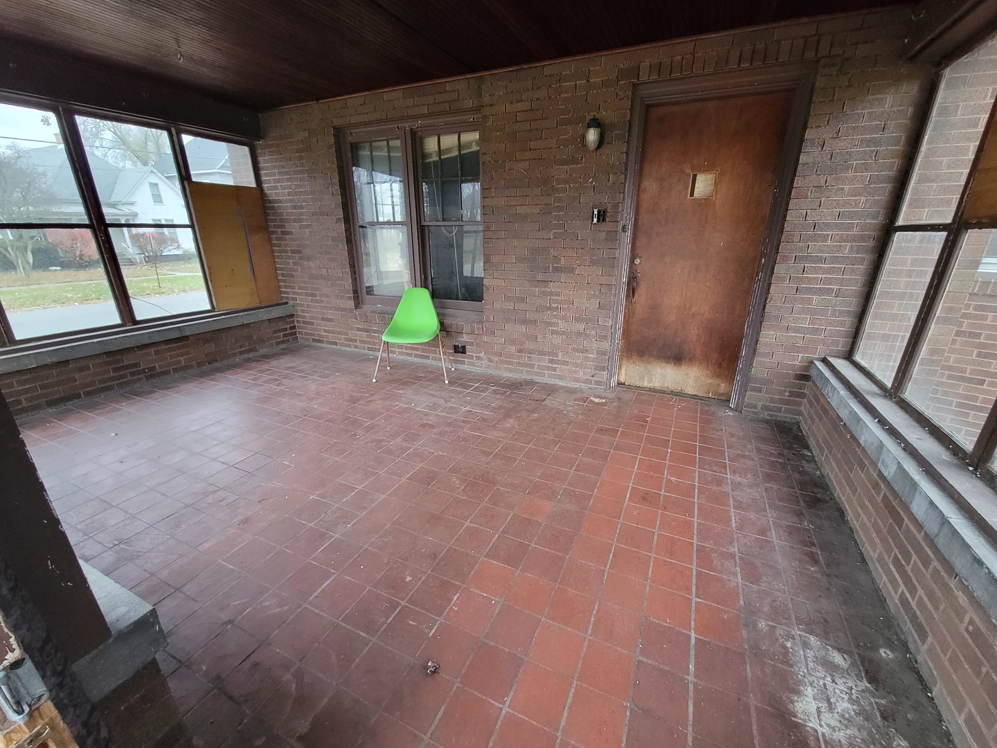 218 S Bloomington Street