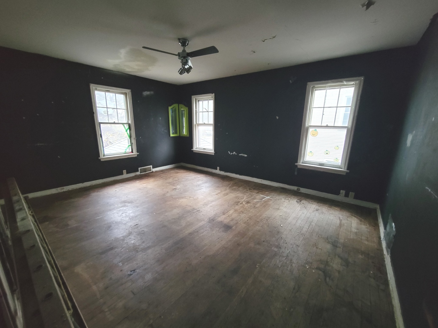 218 S Bloomington Street