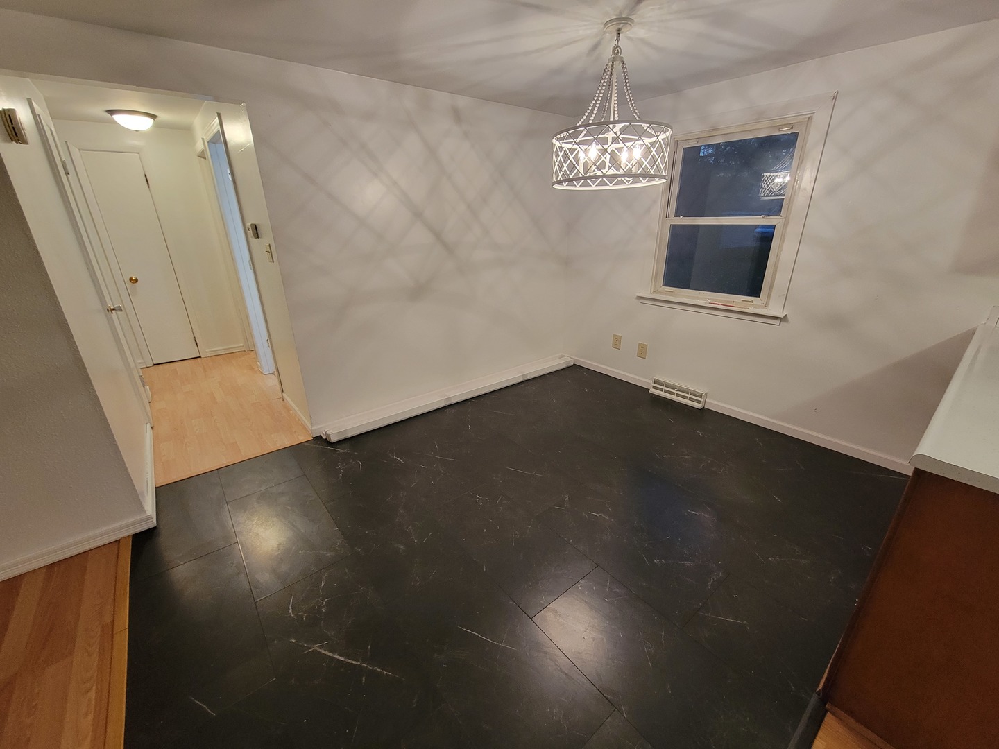 1810 N Shabbona Street