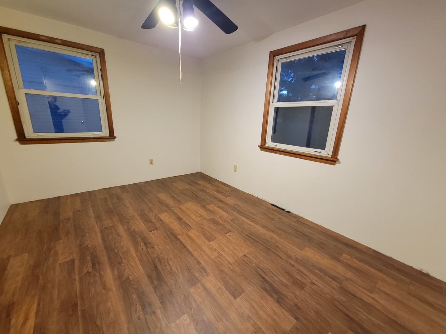 1810 N Shabbona Street