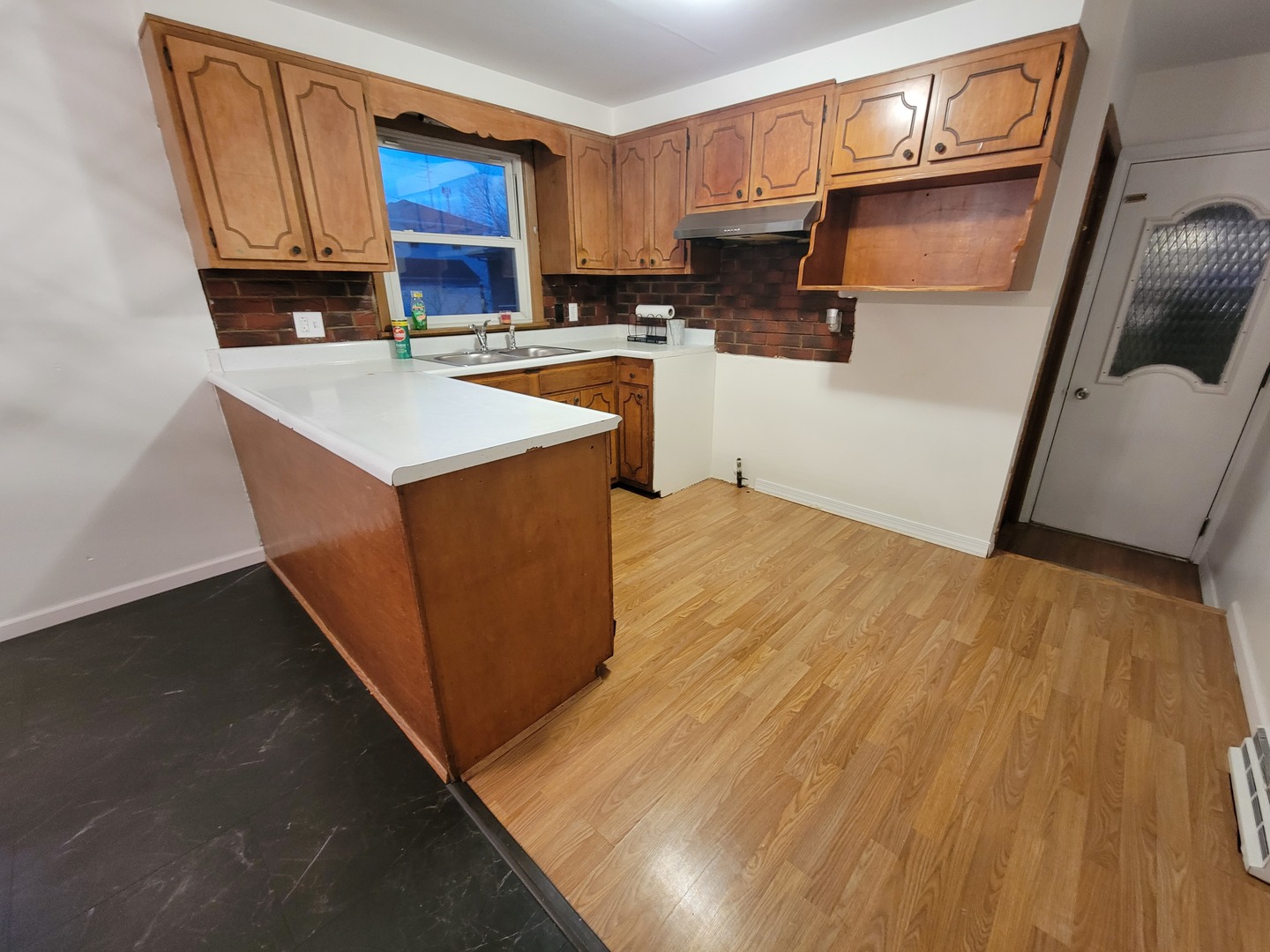 1810 N Shabbona Street