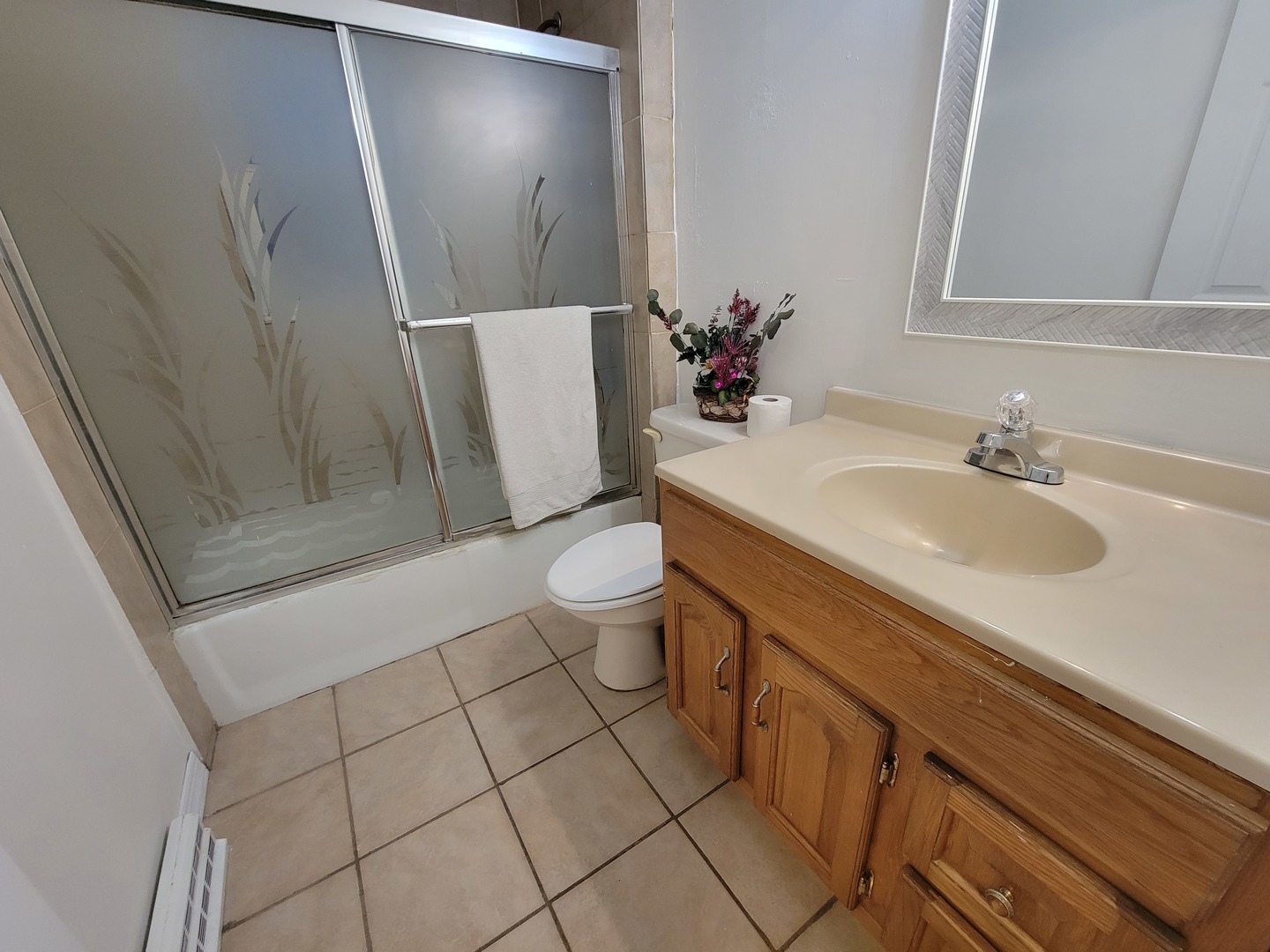 1810 N Shabbona Street