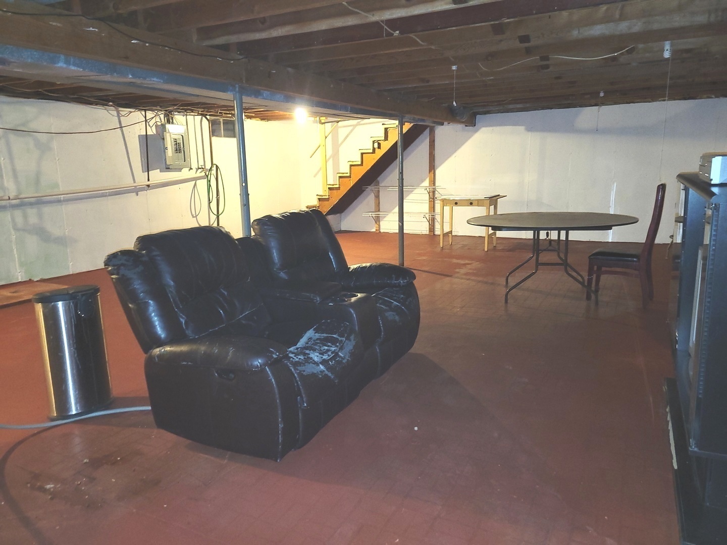 1810 N Shabbona Street