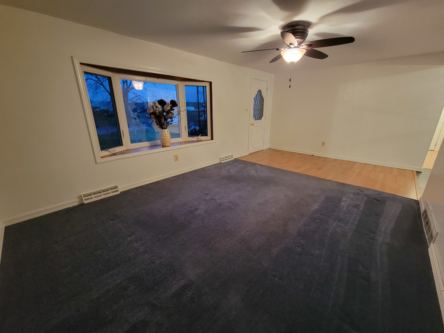 1810 N Shabbona Street