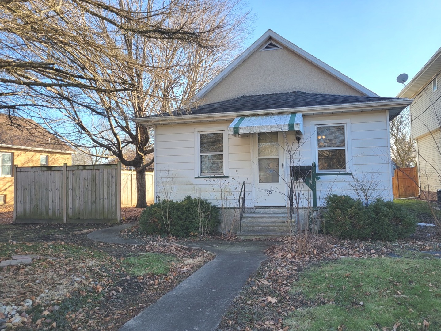 305 W Florence Street