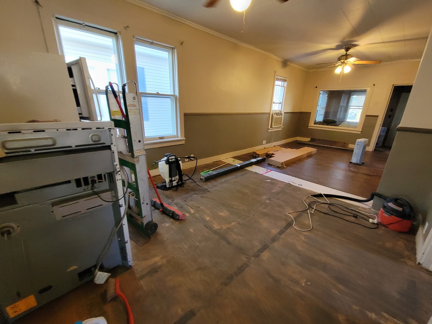 305 W Florence Street