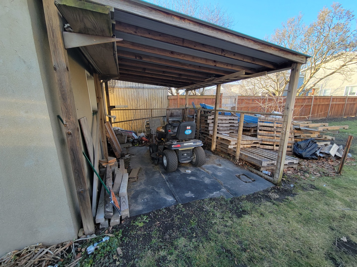 305 W Florence Street