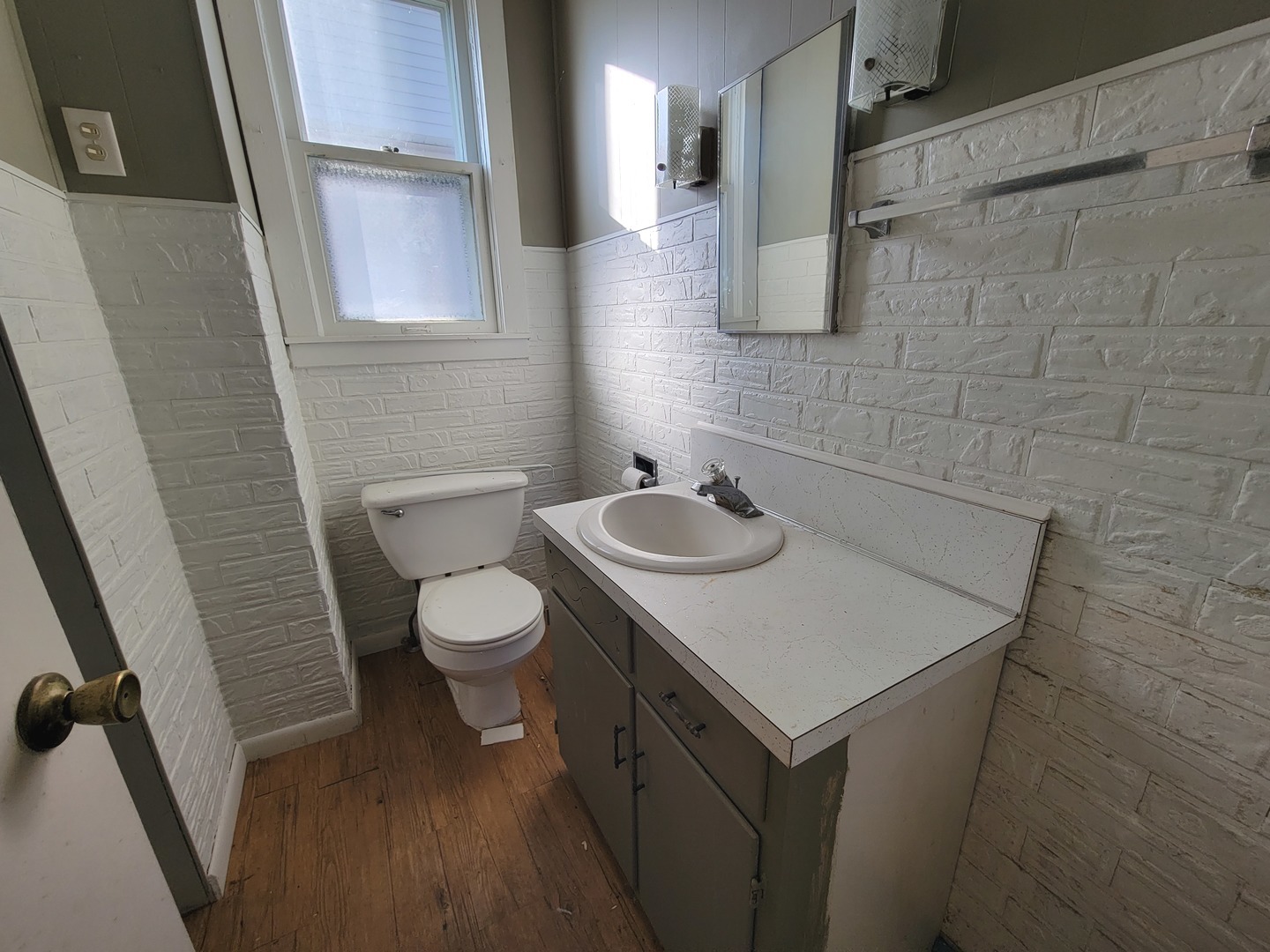 305 W Florence Street