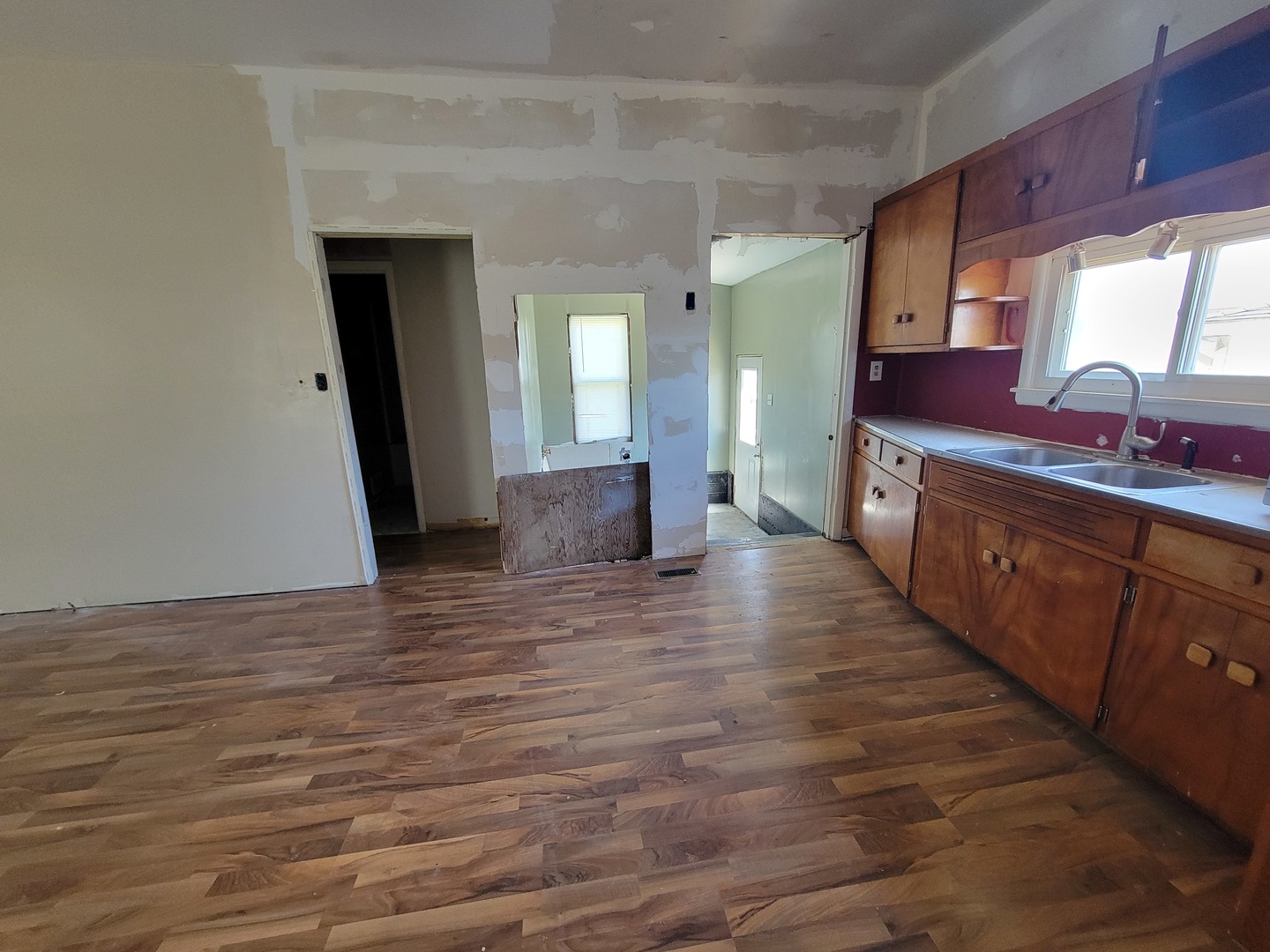 317 W Livingston Road