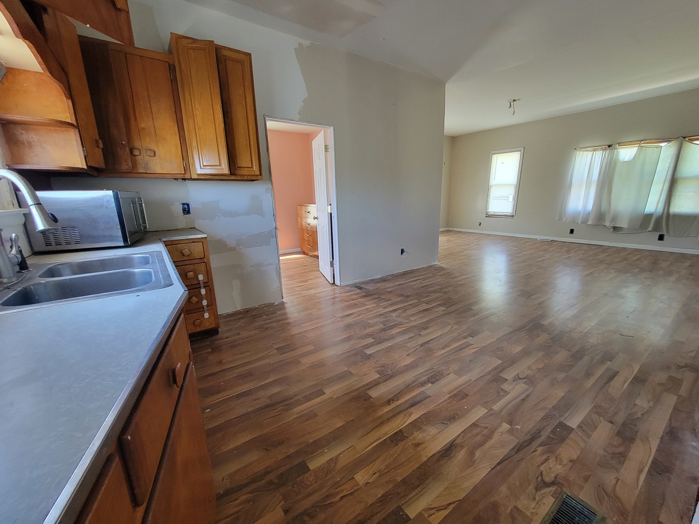 317 W Livingston Road