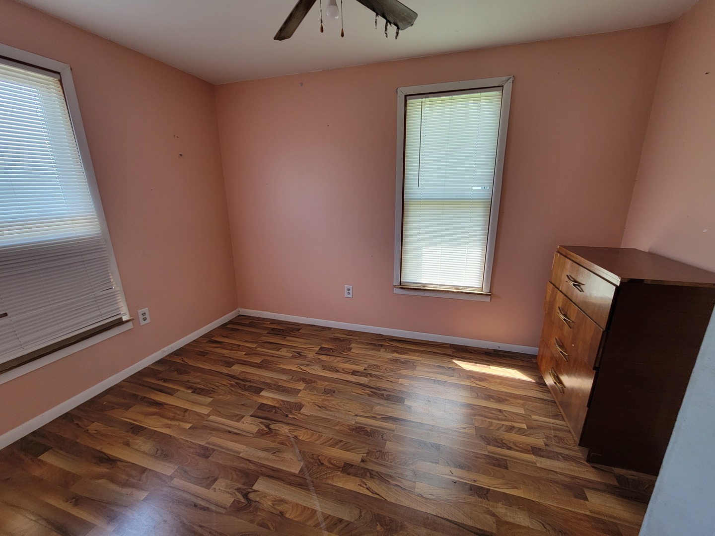 317 W Livingston Road