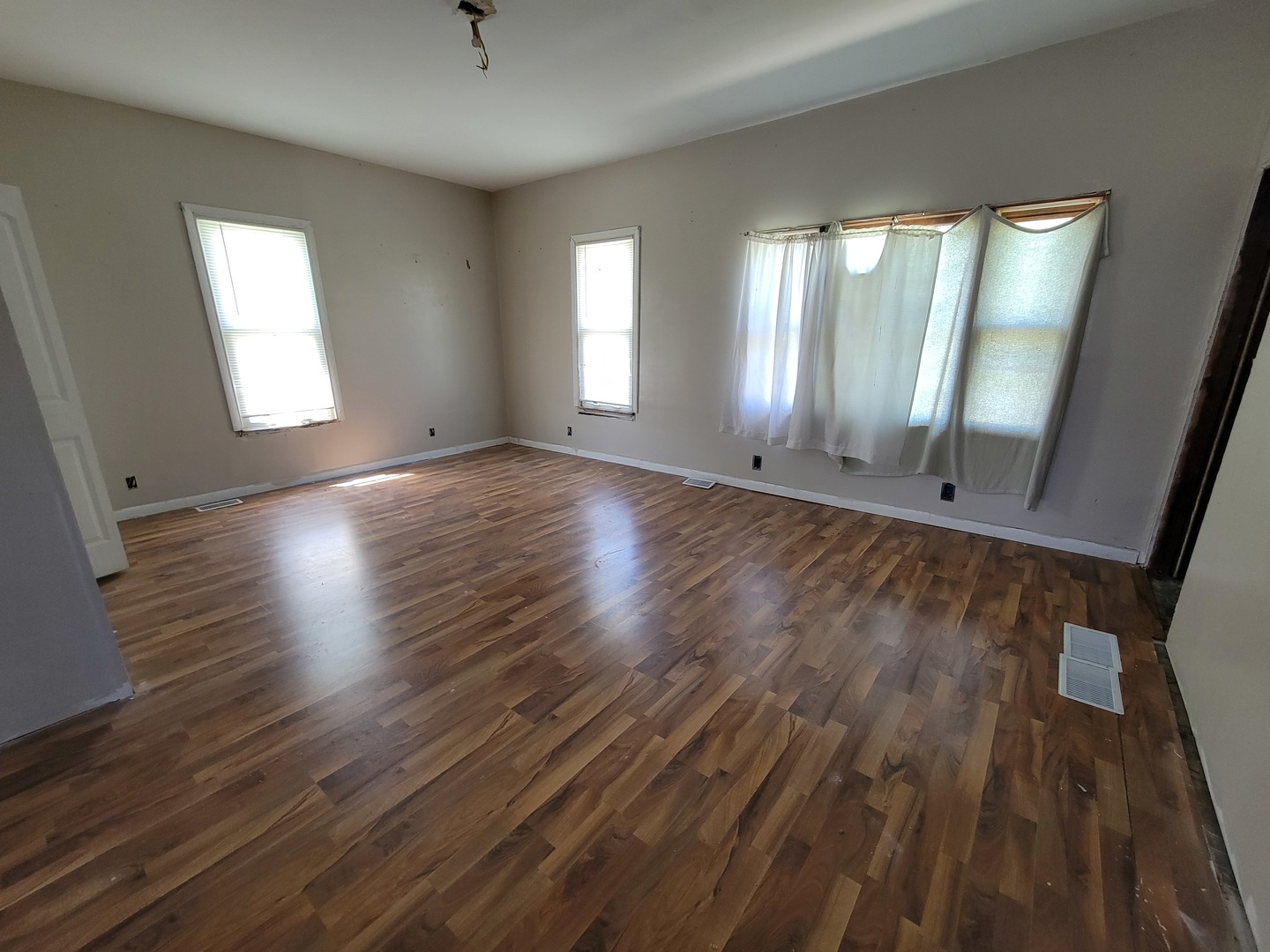 317 W Livingston Road