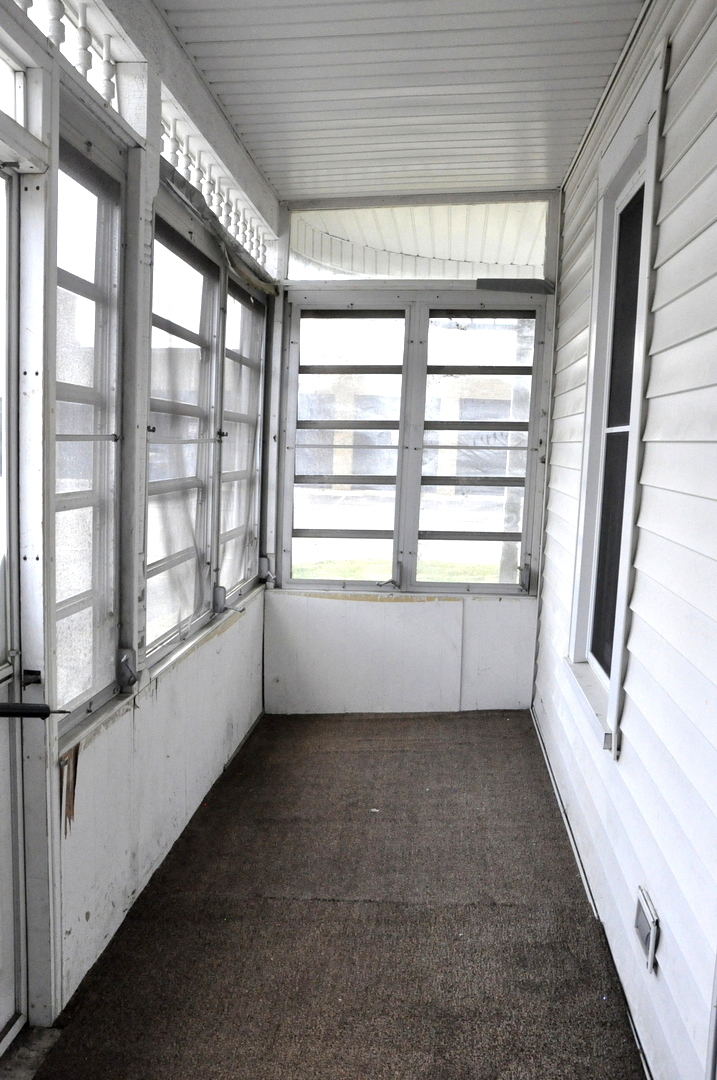 212 W Superior Street