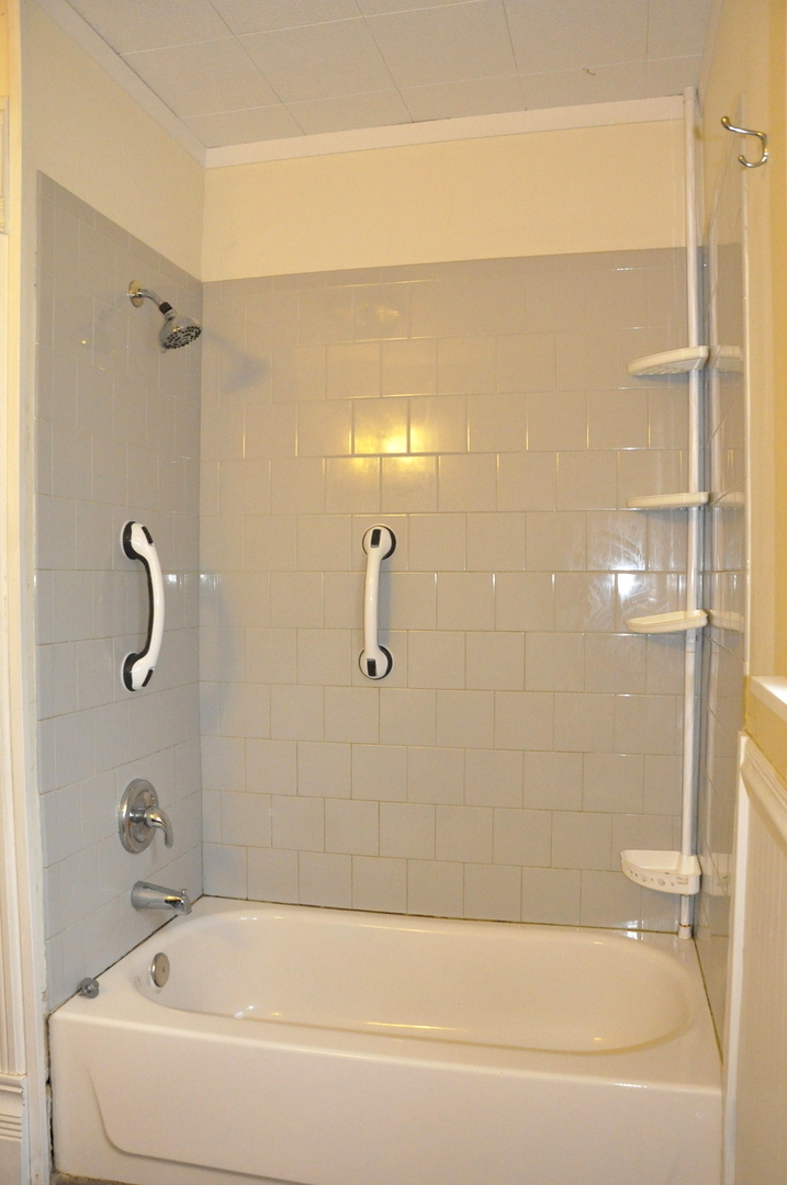 212 W Superior Street