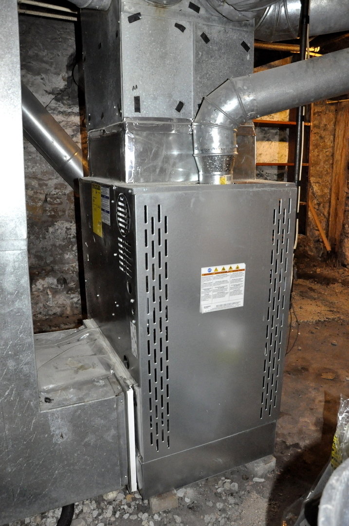 212 W Superior Street