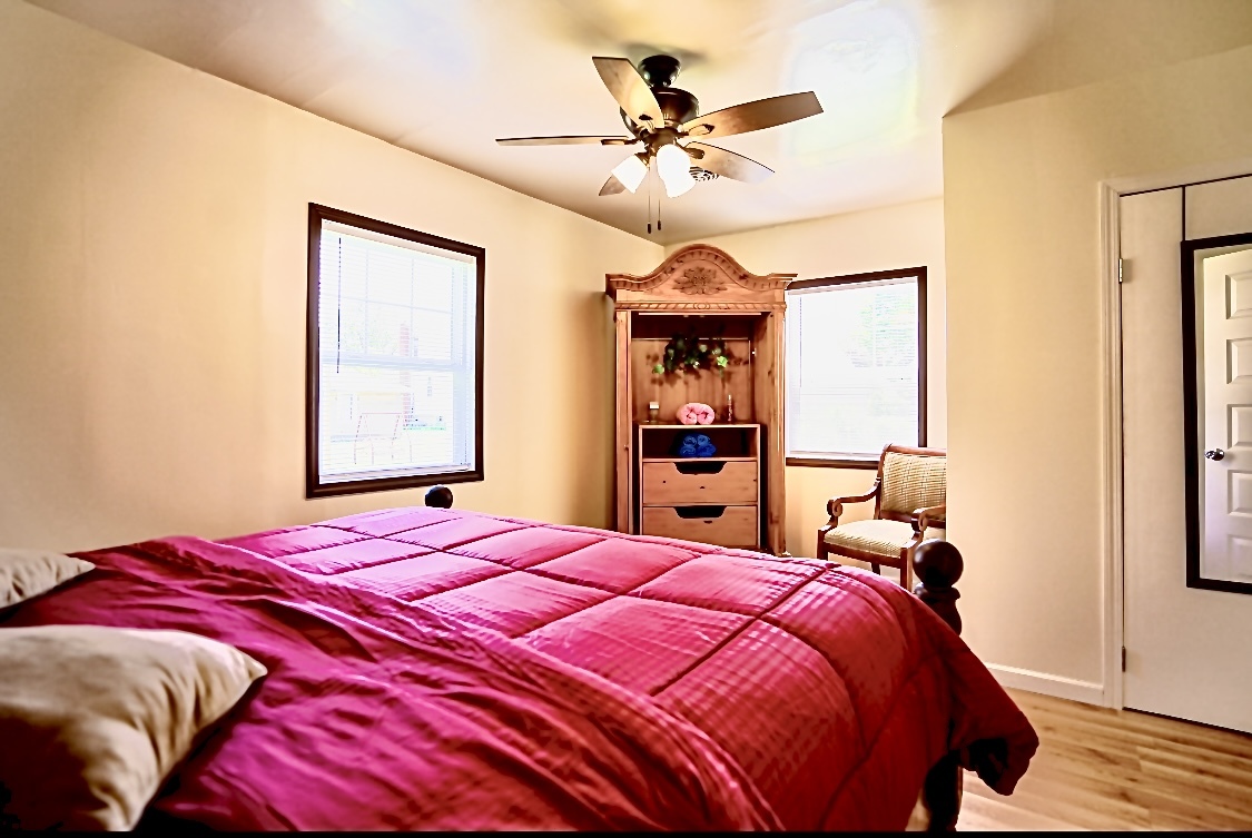 1125 W Washington Street