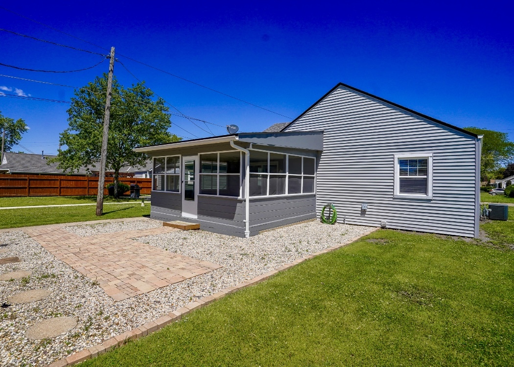 1125 W Washington Street