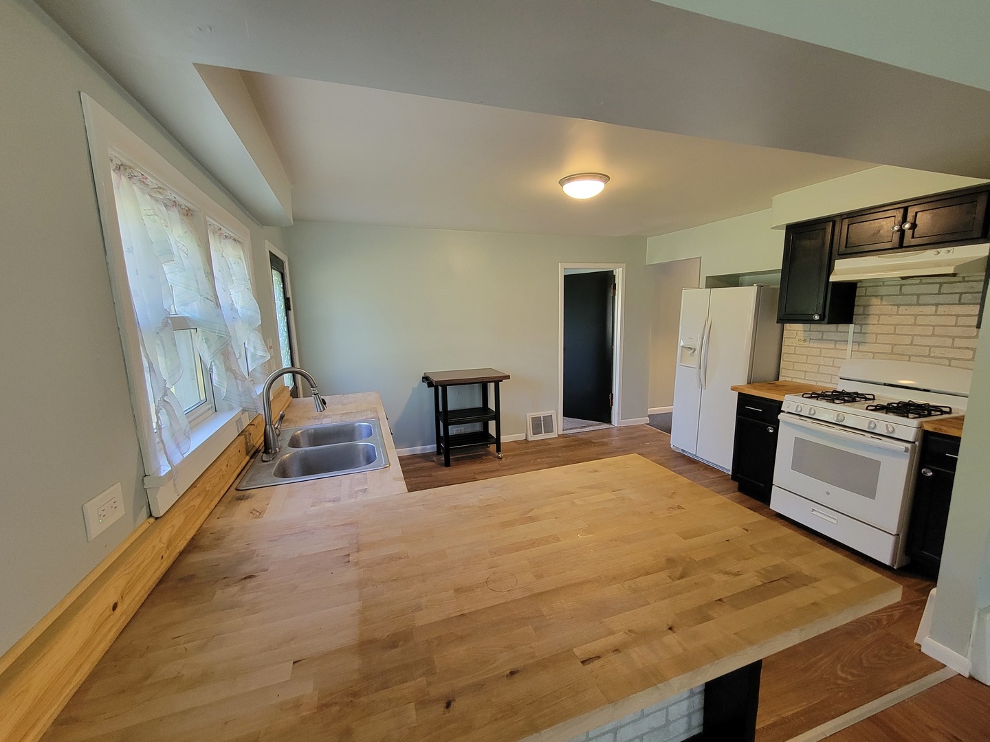 415 W Livingston Road