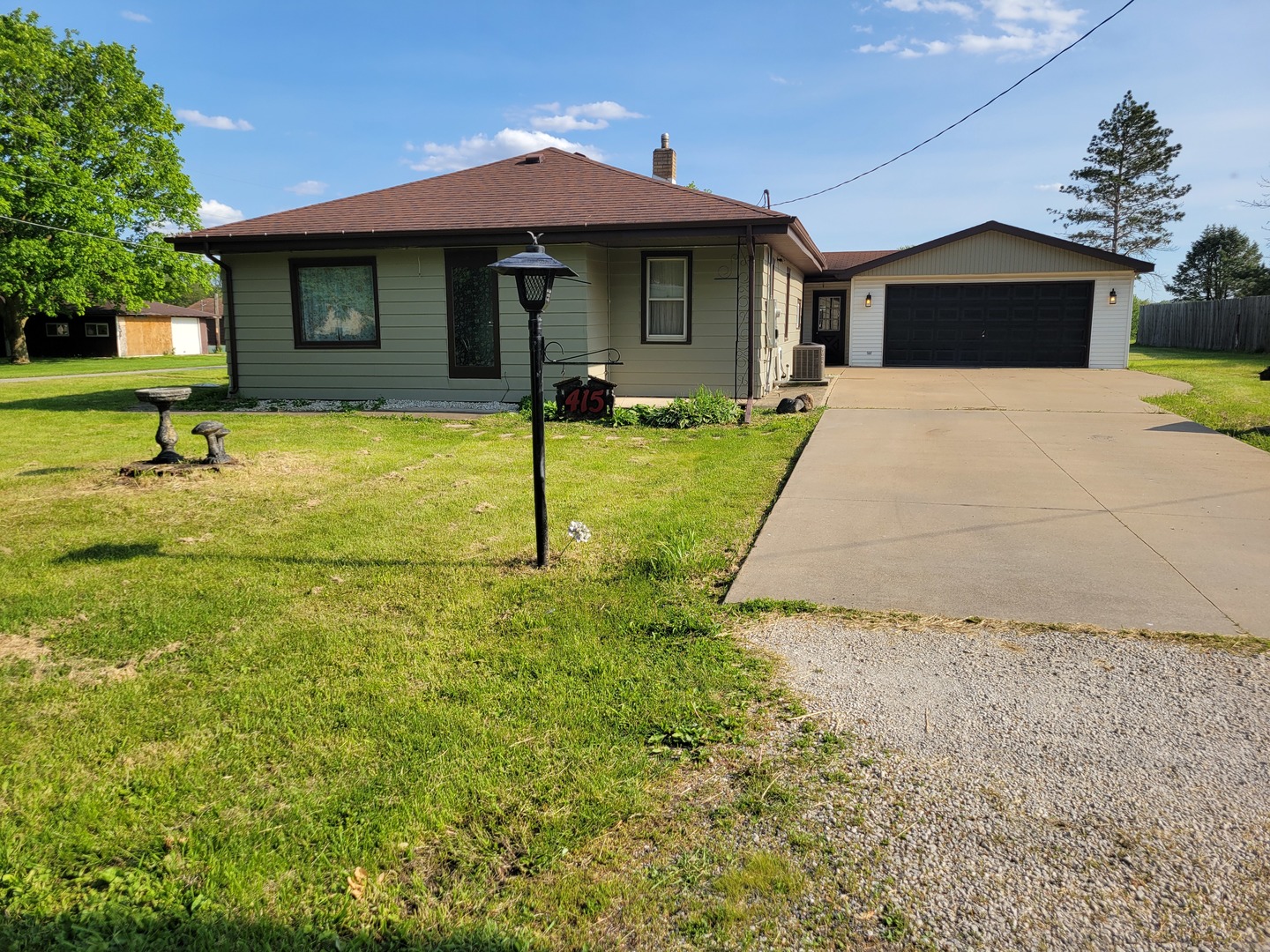 415 W Livingston Road