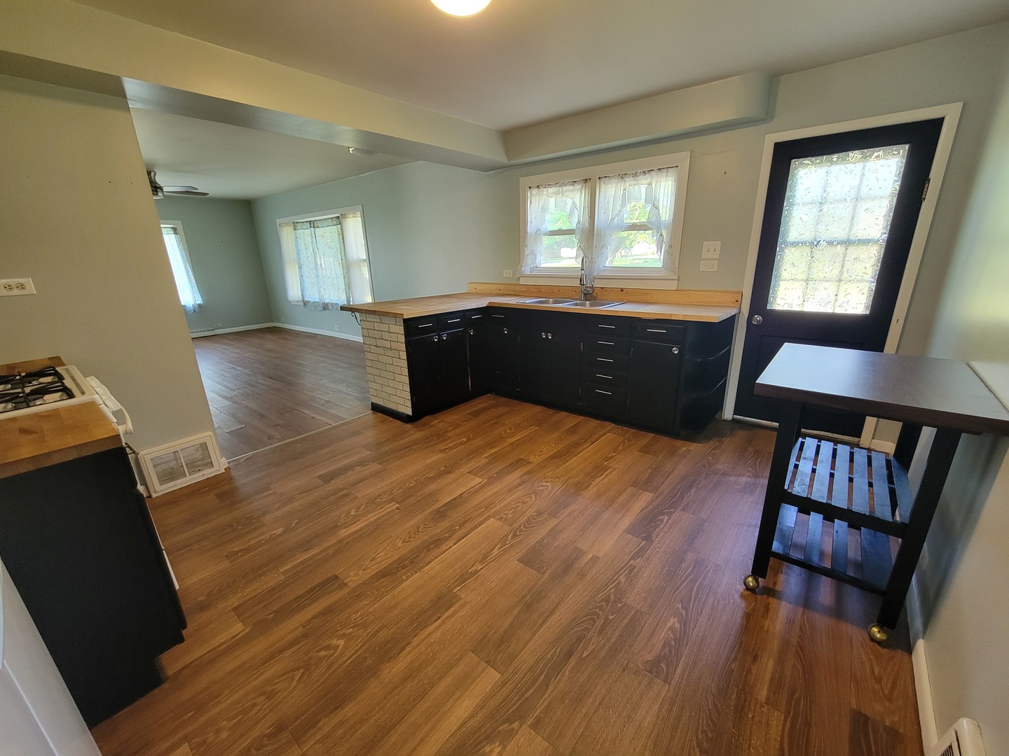 415 W Livingston Road