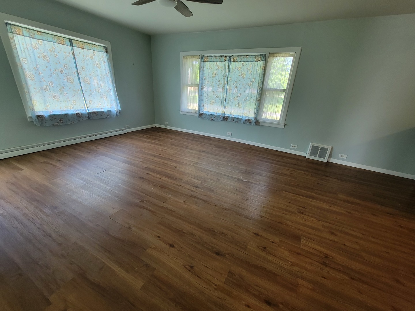 415 W Livingston Road