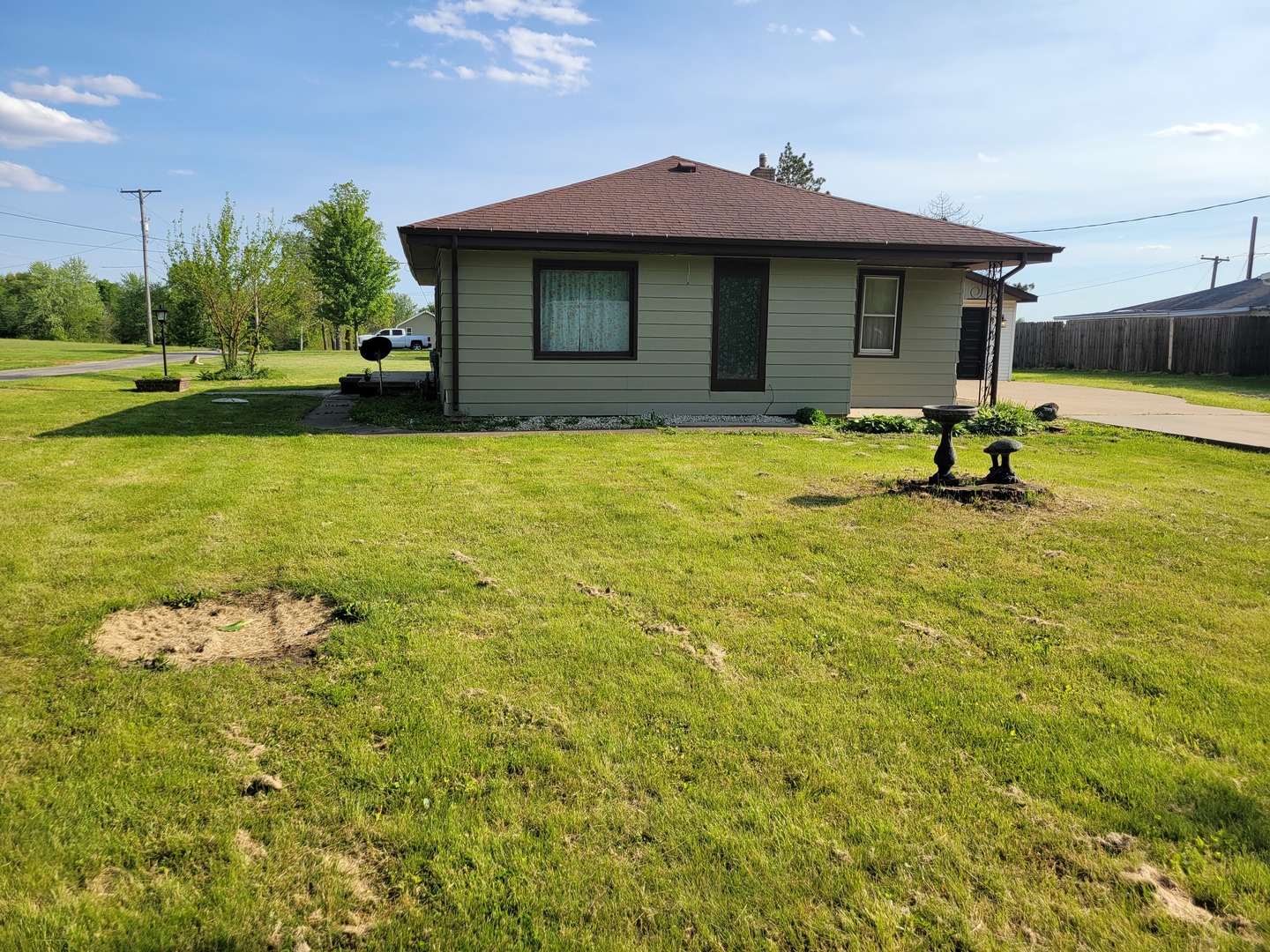 415 W Livingston Road