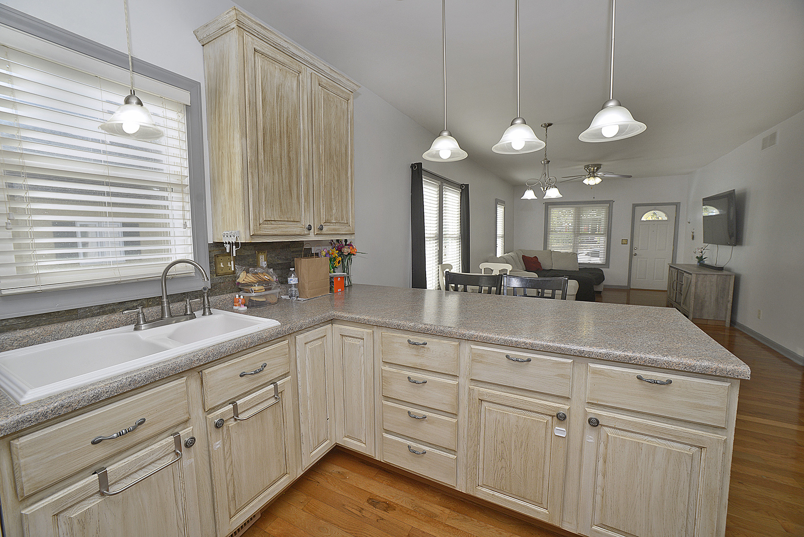 736 Lafayette Street