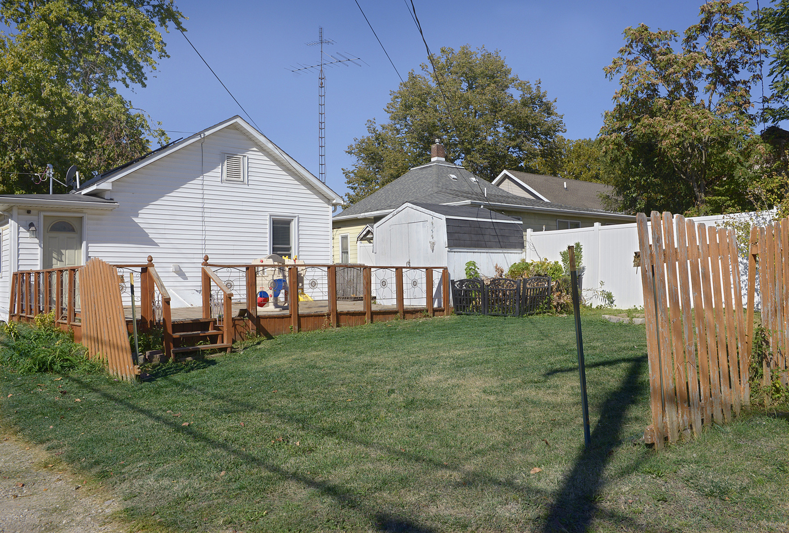 736 Lafayette Street